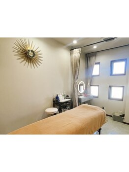 ゆったり空間で施術が受けられるサロン