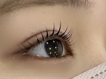 ビューティーサロンバース(Beauty Salon Birth)の写真/《曜日限定8時から営業》お出かけ前や仕事帰りに立ち寄れる♪アイリスト&ネイリスト多数在籍☆駐車場完備◎