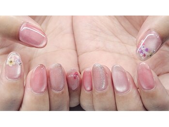 『フラワーネイル』