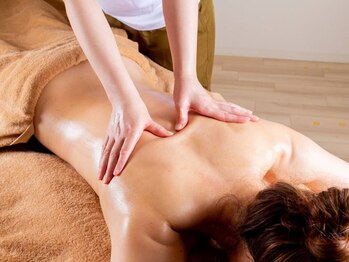 ローデア(ROHDEA)の写真/眠りが浅い夜に、香りからゆるめるあなただけのアロマ時間。