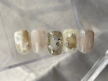 くすみグリーン春ニュアンス