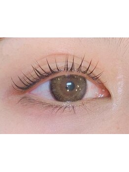 ナチュラル上品な目元にしたい