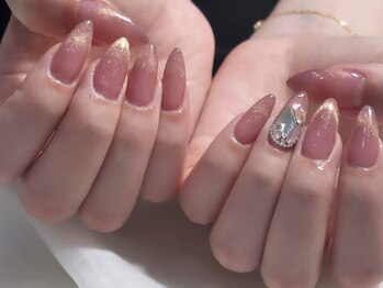 ビナリ(B.nari)の写真/韓国で仕入れたジェルを使用！豊富なカラーとパーツで周りと被りたくない方必見！持ち込みデザインも◎