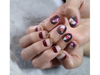 ネイルサロン R/スタイリングコース　8030円