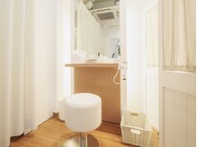 フィールカブ 仙川(feel kab)の雰囲気(パーテーションで区切られたメイク直しスペースもございます♪)