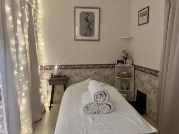 ザ ライトタッチ オブ アロママッサージ(THE right touch of aroma massage)