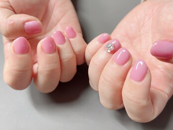 ネイルサロンアンドスクール アイビー(IVY)/ワンポイントネイル♪