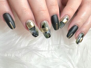 アンガット(angot.)/ニュアンスモード系ネイル