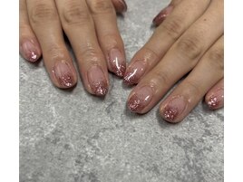 2025夏ネイル【ラメグラデ】