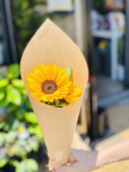 ナチュラリー/入り口のお花変わりました