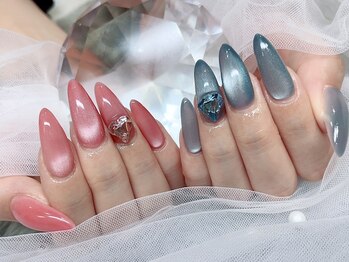 プロフェッショナル ネイルサロン ラヴィアス(LAVIAS)の写真/《付替オフ全員無料》もっと長さが欲しい!爪が折れた!とお悩みの方必見◎長さ出しで細く綺麗な指先を実現♪