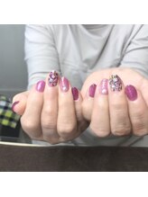 ヒトミネイルズ(Hitomi Nails)/