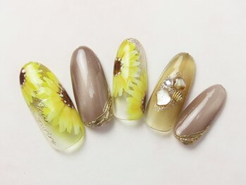 ネイルサロン ロゼプリュム/夏を代表するひまわりネイル