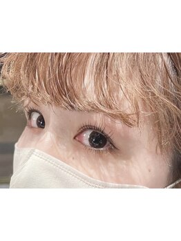 ナチュラル上品な目元にしたい