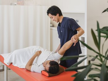わざあり鍼灸整骨院 整体院 那須野ヶ原院/肩甲骨の施術風景