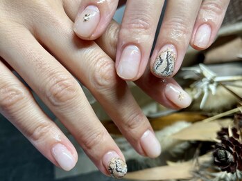 アット(Att)/スネーク柄アート