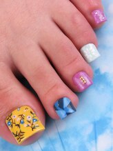カラーズ 浜松店(colors)/フットデザイン自由￥7480