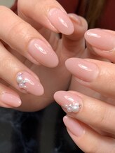 レディグリッター(Lady glitter)/ベージュ×綺麗目パール