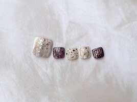 グレージュニュアンスネイル