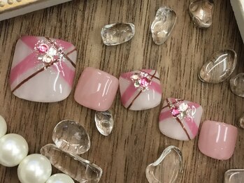 アンティム(Intime)/ピンクリボン風デザイン