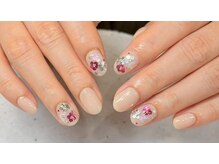 ネイルアンドアイラッシュスタジオ シュシュ(chouchou)/春夏・ホロフラワーが人気