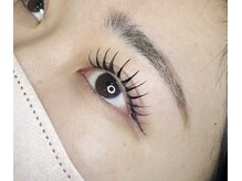 マツエク業界で大注目の【LEDエクステ】でもっと輝くお目元へ