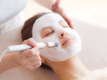 エステドルース(esthe de Ruth.)の写真/【結果重視の毛穴洗浄・ニキビケア】肌と丁寧に向き合いながら二人三脚で進める本質改善ならesthe de Ruth.