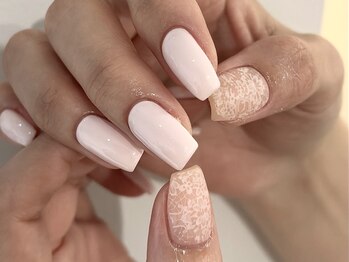 コンフィ(comfy)/レースネイル