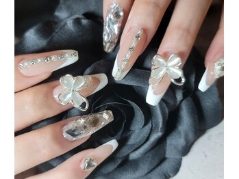 オンニネイル 名古屋栄店(Onnni Nail)の写真/周りと差がつく圧倒的ゴージャス感★存在感ある華やかロングスカルプ主役級の指先へ★