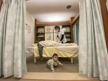 子育てママの整体サロン/施術中のお子様の様子