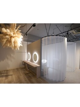 仕事帰り・早朝OKのサロン