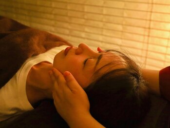 サンリラクゼーション 本厚木店/人気の小顔コースもあります。