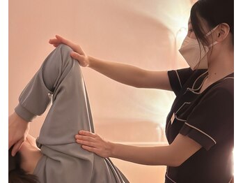 癒し処ほのか 江坂店の写真/【個室サロン】大人気！姿勢改善◎肩甲骨はがしストレッチで凝り固まった筋肉をほぐす★