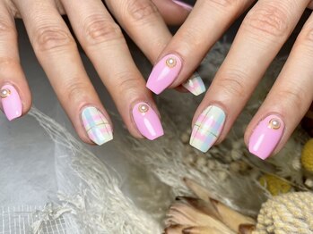 サロンドフォーエイチ(salon de 4H)/ガーリー可愛いチェックアート♪