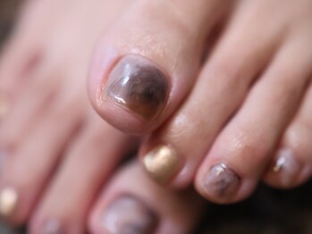 クロ(KURO)/もやっとブラウンネイル