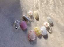 シルニー リム(Silny rim)/アシンメトリーニュアンスネイル