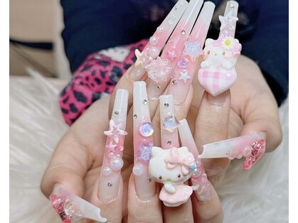 ゴテゴテネイルの写真
