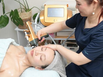 グロウ バイ フェイシャルデザイン アンド アイ(GROW)/リアボーテACトリートメント♪