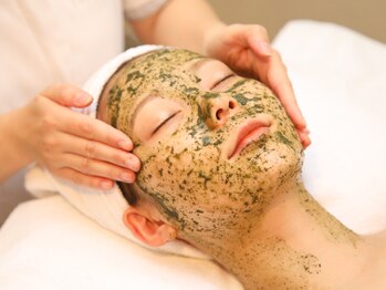 ルナ(Luna)/ハーブピーリング