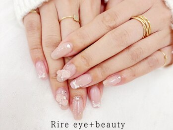 リール アイプラスビューティー(Rire eye + beauty)の写真/落ち着いた店内×丁寧な施術でリラックス♪指先から女子力UP♪思わず二度見してしまう理想のネイルに☆