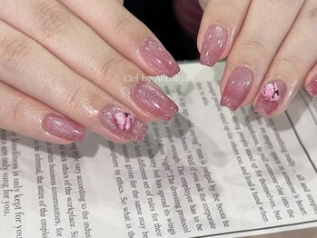 うるみマグこっくりネイル