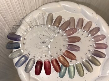 ピョルネイル 浦和(Byul Nail)の写真/【12:00~22:00】お仕事帰りの当日予約OK◎豊富なカラー・パーツでどんなデザインも理想通りの仕上がりに♪