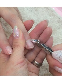 シャンネイルケアサロン(Shan Nail caresalon)の写真/ケア重視の施術だから、ネイルの仕上りが違う！資格を持った経験豊富なプロのネイリストにお任せ下さい！