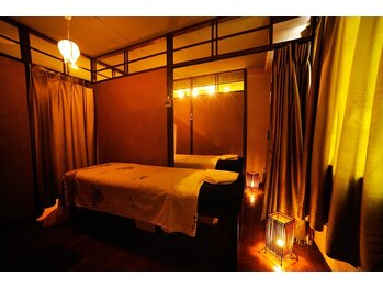 知足常楽 銀座中央通り店/ペアでの施術もOK!