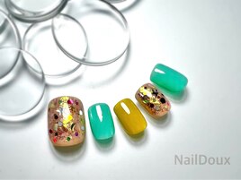 配色グリッターフットネイル