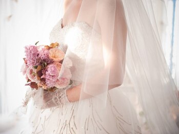 ラグジュアリー サロン ナイン(Luxury Salon nine)の写真/【どこから見ても最高にキレイな花嫁】ドレス映え<美バストアップ&ほっそり二の腕+すっきりフェイスライン>