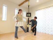 姿勢改善専門スタジオ イーマスト(E-must)/脚のねじれを解消して美脚へ