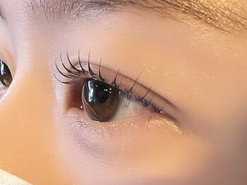 レミア 関内(REMIA)の写真/★大人気★【パリジェンヌラッシュリフト】ビューラーしてもまつ毛が下がる・マツエク卒業を考えている方に