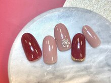 ネイルサロンジンジャー(Ginger)/ワンポイントビジューネイル