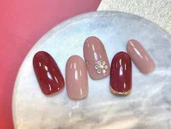 ネイルサロンジンジャー(Ginger)/ワンポイントビジューネイル